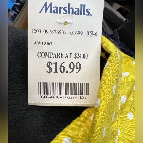 Linen button down - Picture 6 of 6